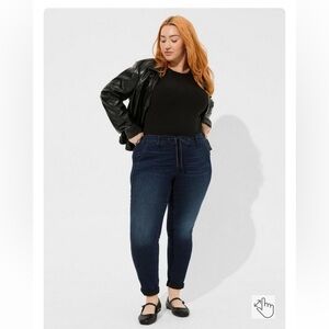 Torrid Pull-On Weekend Boyfriend Super Soft Mid-Rise Jean size 1 1R  Fit like 1X